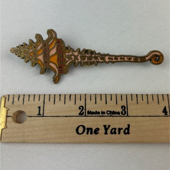 Pagoda Shell Shaped Conchologists City Club 2024 Enamel Pin - Picture 5 of 6
